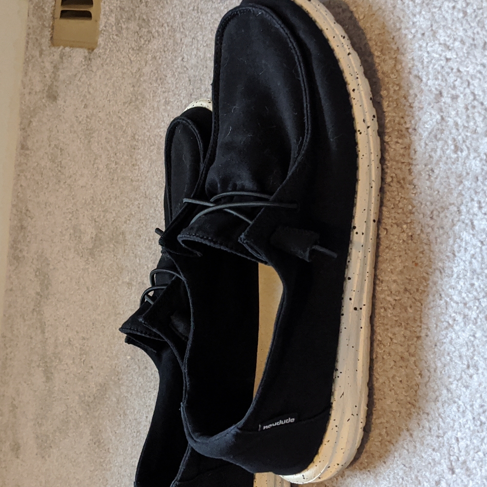 Women's Size 10 Black Hey Dudes